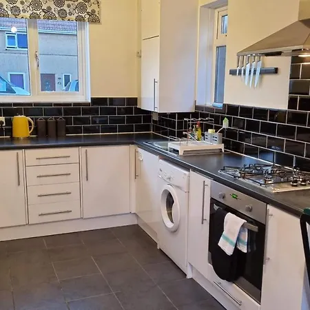 Holiday home Woodland House By Cliftonvalley Bristol