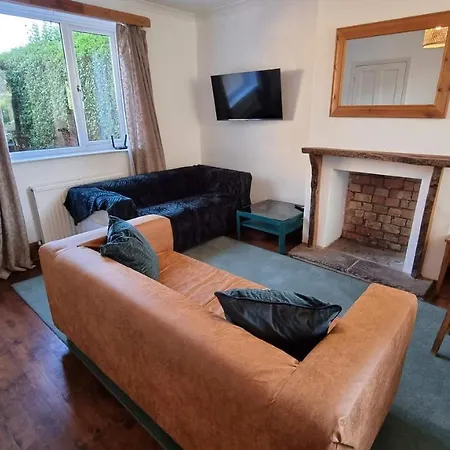Holiday home Woodland House By Cliftonvalley Bristol