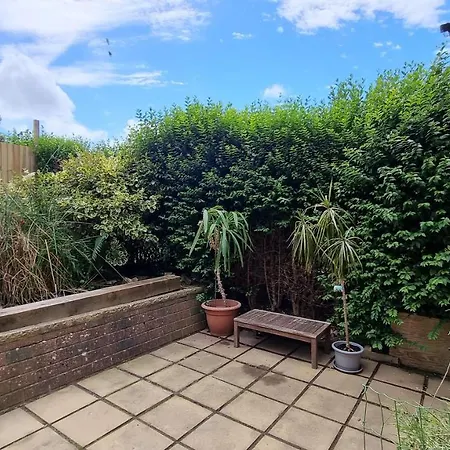 Holiday home Woodland House By Cliftonvalley Bristol