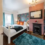 Woodland House By Cliftonvalley