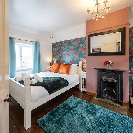 Woodland House By Cliftonvalley