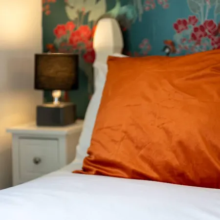 Будинок відпочинку Woodland House By Cliftonvalley *