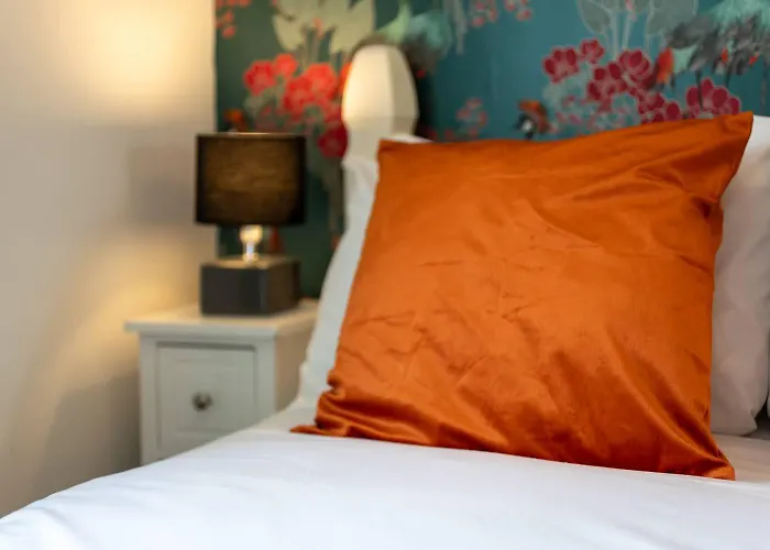 Будинок відпочинку Woodland House By Cliftonvalley *