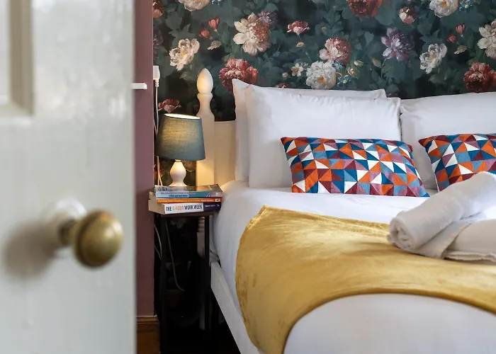 Будинок відпочинку Woodland House By Cliftonvalley Бристоль